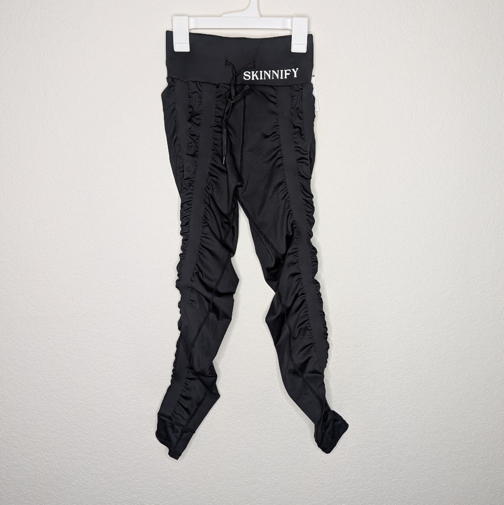 SKINNIFY Black Resistance Band Leggings Small